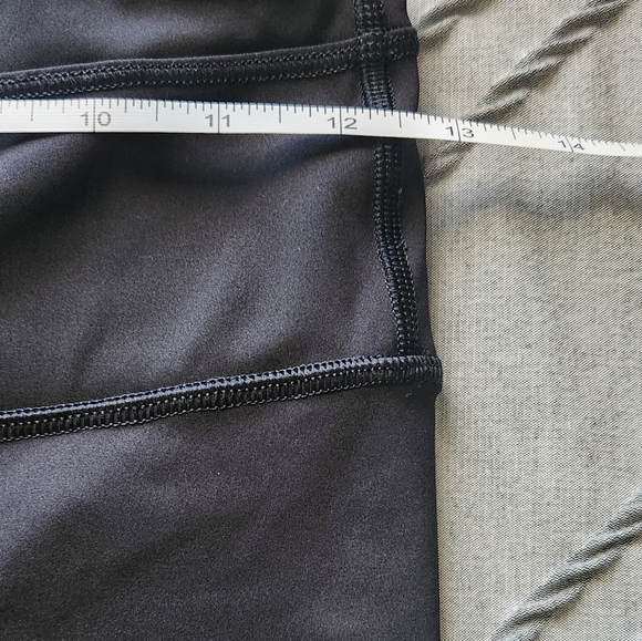 Athleta Black Performance Capri Leggings - Picture 5 of 6